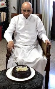 Mumbai’s oldest priest dies at 100